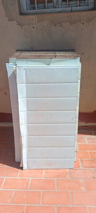 Panel sándwich aislante