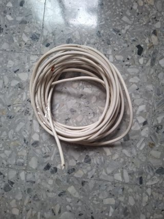Cable de antena blanco
