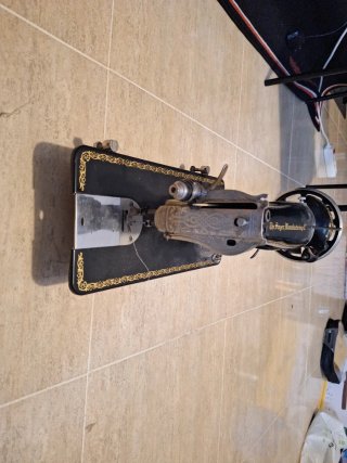 Máquina de coser Singer antigua