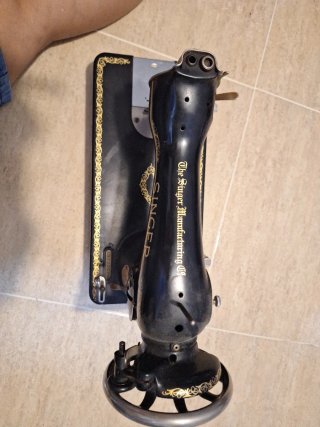 Máquina de coser Singer antigua