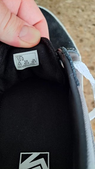Zapatillas Vans Old Skool Negras y Grises