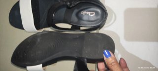 Sandalias Clarks Negras y Blancas