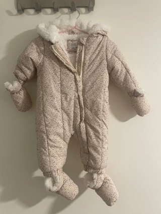 Buzo impermeable bebé Zara floral 1-3 meses