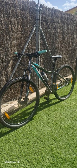 Bicicleta MTB Especialized (Mujer) Gris/Turquesa