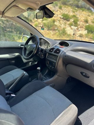 Peugeot 206cc 2.0i 2004