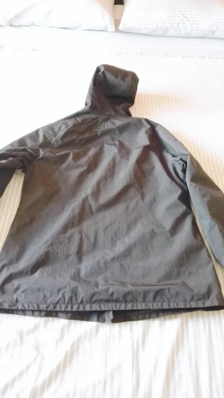 Abrigo impermeable mujer gris