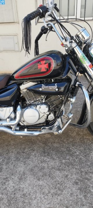 Hyosung Aquila 250 GV Cruiser Negra/Roja