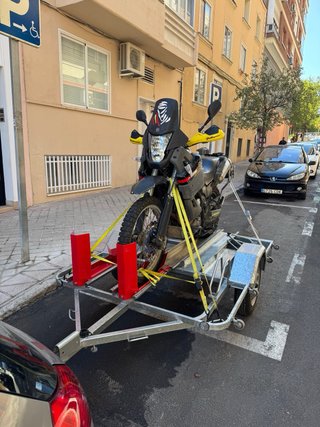 Remolque para motos y bici