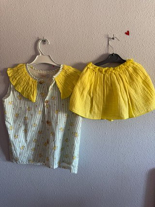 Conjunto falda y blusa niña amarillo