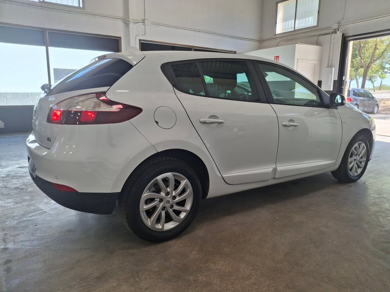 Renault Mégane 2015, foto 3