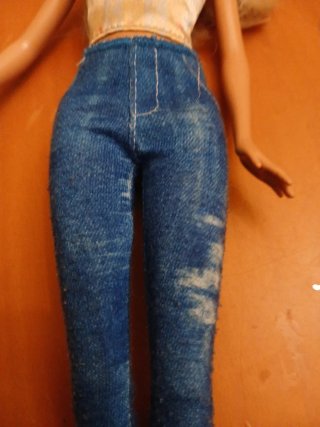 Barbie vaqueros ajustados