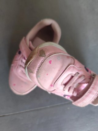 Zapatillas rosas Minnie Mouse 26