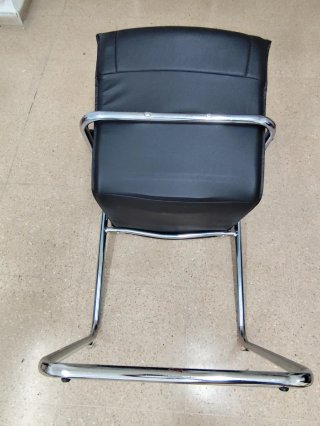 Silla de despacho negra