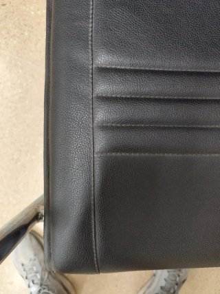 Silla de despacho negra