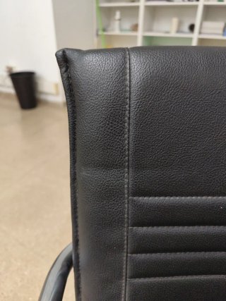 Silla de despacho negra