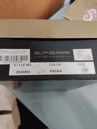 Zapatos de tacón rosa con flor ,usados solo una ve