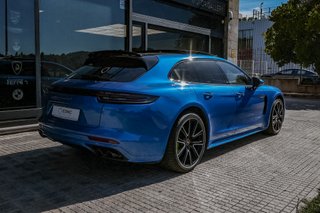 Porsche Panamera 4 E-HYBRID