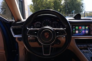 Porsche Panamera 4 E-HYBRID