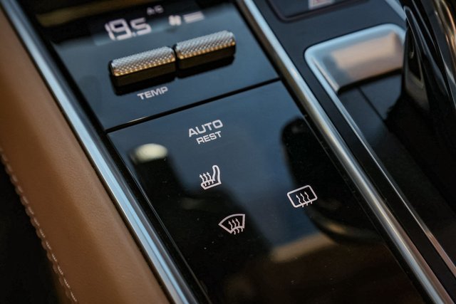 Porsche Panamera 4 E-HYBRID