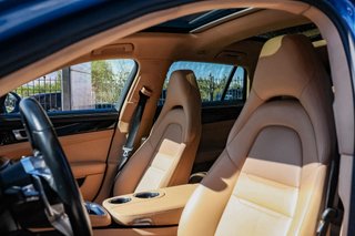 Porsche Panamera 4 E-HYBRID