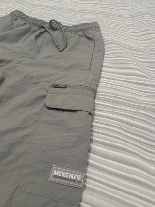 Pantalones Mackenzie grises con textura Motecy