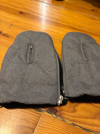 Manoplas para carrito de bebé grises marca Jane