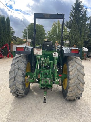 Tractor John Deere 6110