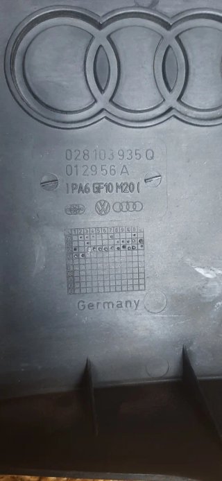 Tapa motor Audi  A4 tdi