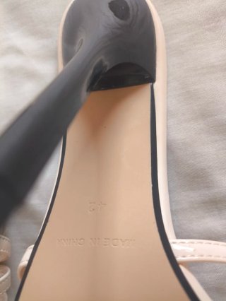 Sandalias de tacón aguja beige