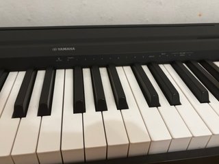 Piano Digital Yamaha P-70 + Soporte