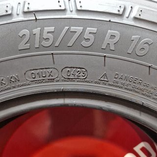 215 75 R16C 116 / 114 R Michelin [R. 2114]