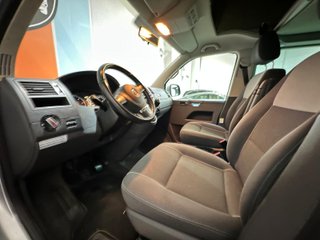 VOLKSWAGEN T5 California Beach 2.0 TDI techo eleva