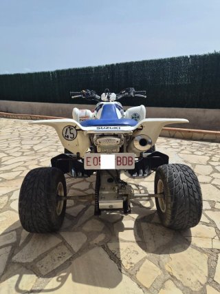 Suzuki LTZ 400