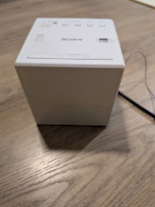 Reloj despertador Sony blanco