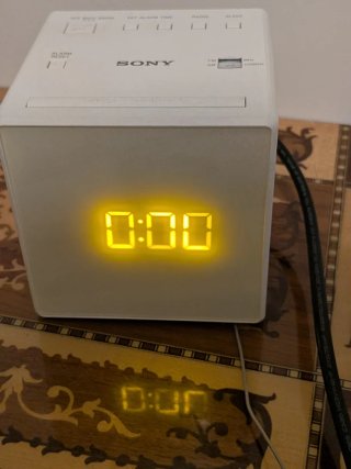 Reloj despertador Sony blanco