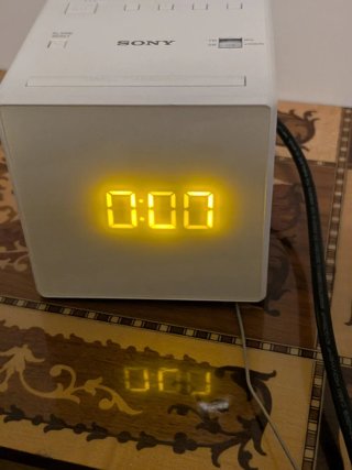 Reloj despertador Sony blanco