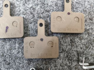 Pastillas Freno Shimano + Accesorios