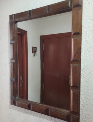 Mueble recibidor castellano con espejo
