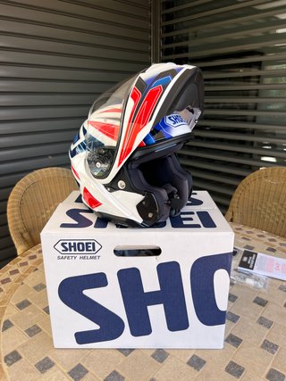 Casco Shoei Neotec 3 Anthem + Intercom Senna