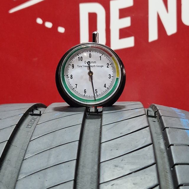 235 55 18 104V Michelin [R. 2122]
