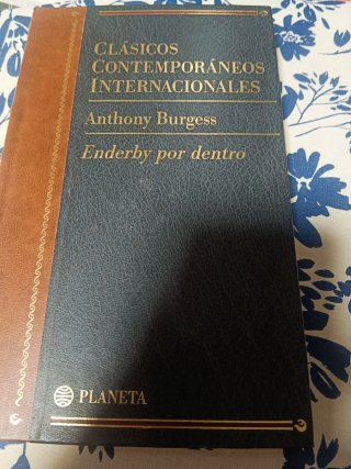 Colección libros clásicos contemporáneos internaci