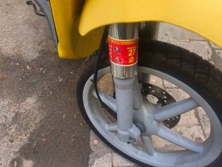 Piaggio Liberty 125 Scooter Amarillo
