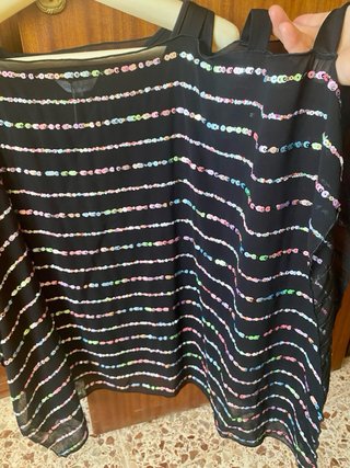 Blusón poncho negro con lentejuelas Chema Blanco