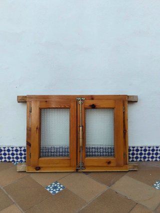 Ventanas dobles madera con cristales.
