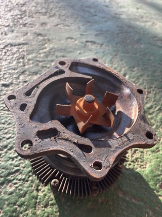 Bomba de agua Nissan Terrano 2