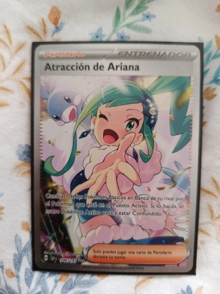 Carta Pokémon Entrenador Atracción de Ariana
