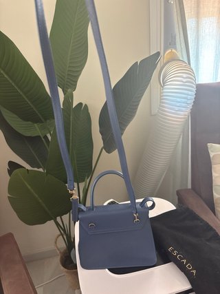 Bolso Escada Azul Marino con Detalles Dorados