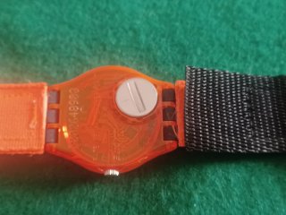 Orologio Swatch Arancione e Nero Sky Patrol