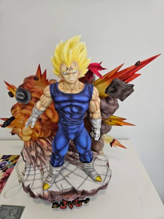 Resina Majin Vegeta v2 Figure Class