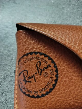 Ray-Ban Occhiali da Sole Uomo Custodia Marrone